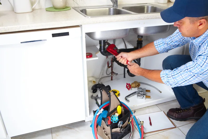 Plombier professionnel en dépannage — Éco Débouchage, Évry (91)